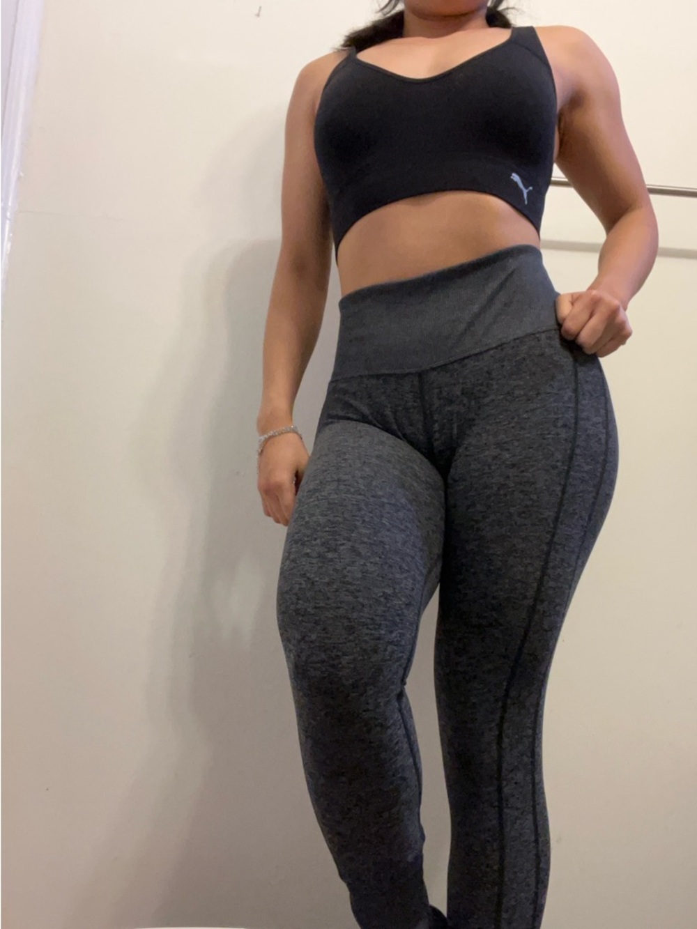 A26 Alo Leggings